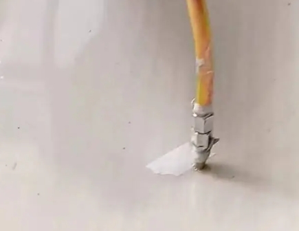 港北瓷砖空鼓维修公司专业解答在瓷砖铺贴过程中，如果使用的砂料过粗（如全部使用了粗砂），可能会导致以下问题